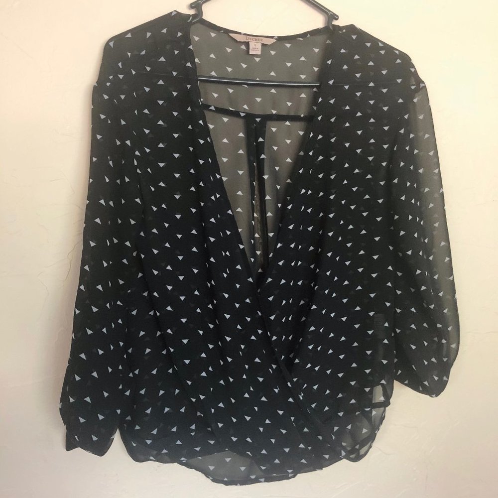 Decree Small Sheer Black & White V-Neck Blouse Top